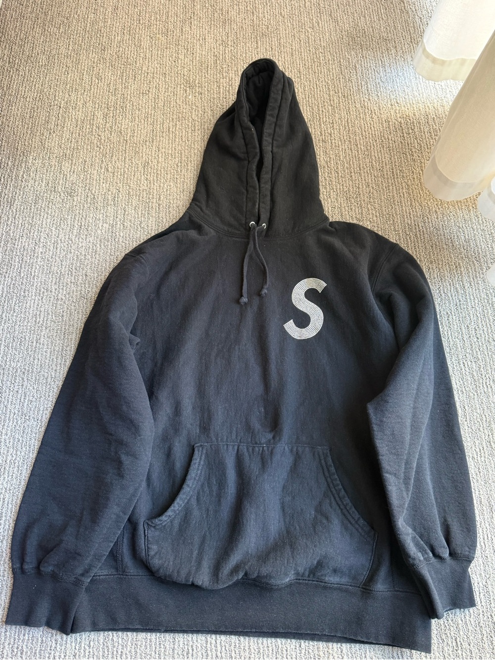 Men’s supreme sweatshirt